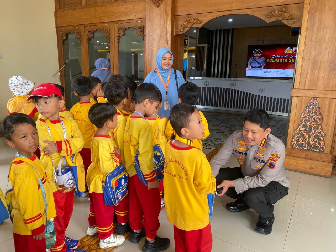TK Al Alif Smart Ikuti Program Polisi Sahabat Anak di Polresta Surakarta